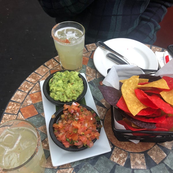 Das Foto wurde bei Yuca Bar &amp; Restaurant von Globetrottergirls D. am 10/27/2020 aufgenommen