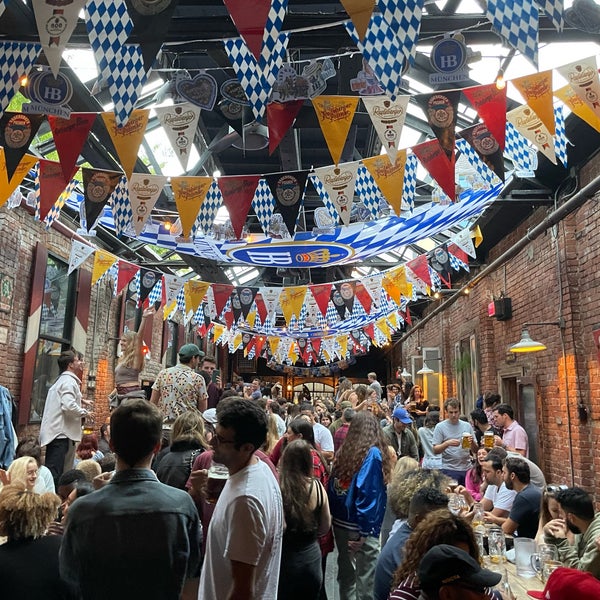 10/9/2021 tarihinde Globetrottergirls D.ziyaretçi tarafından Radegast Hall &amp; Biergarten'de çekilen fotoğraf