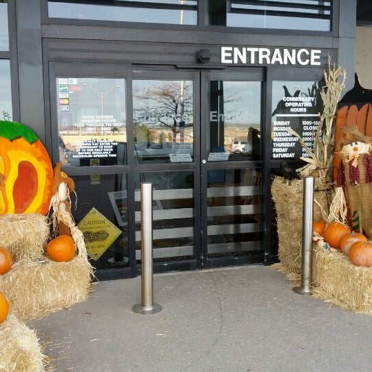 usafa commissary hours