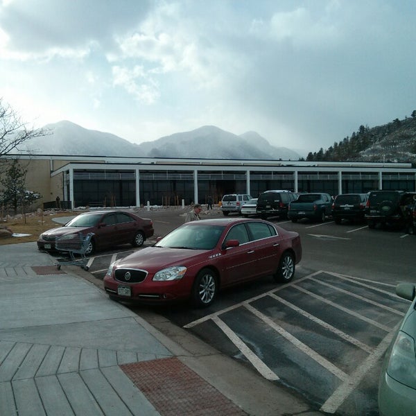 usafa commissary hours
