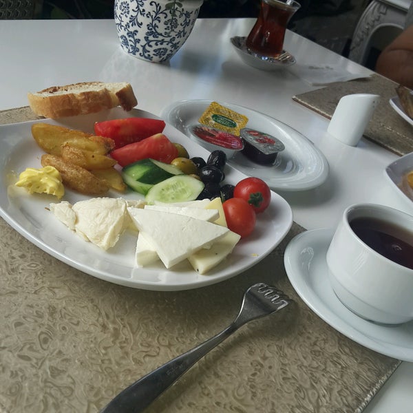 9/24/2016에 Esma Ç.님이 Marmaray Hotel에서 찍은 사진