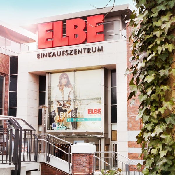 Das Foto wurde bei Elbe Einkaufszentrum (EEZ) von Elbe Einkaufszentrum (EEZ) am 5/7/2015 aufgenommen