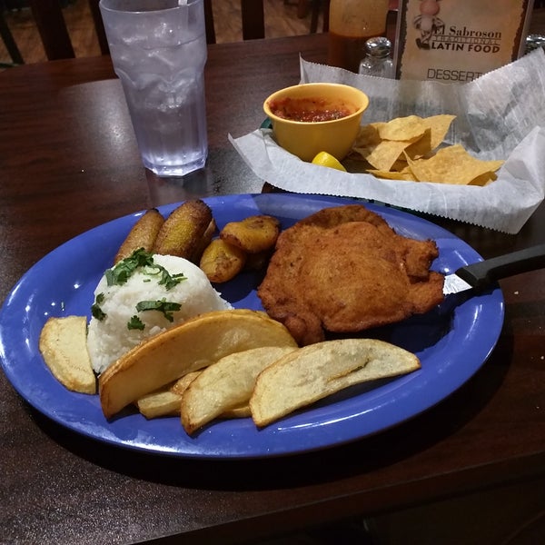 Excellent chicken & plantains. Love the dip for the tortilla chips, too.