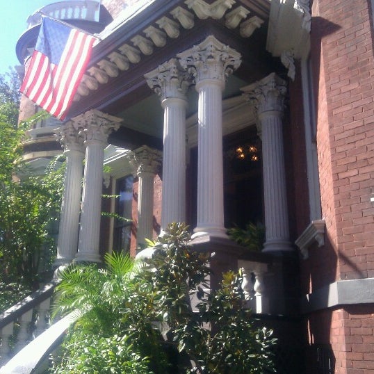 10/30/2012 tarihinde Janet P.ziyaretçi tarafından Kehoe House'de çekilen fotoğraf