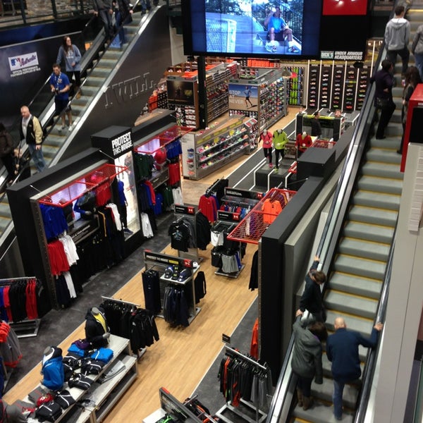 DICK'S Sporting Goods Cranberry Township、PA