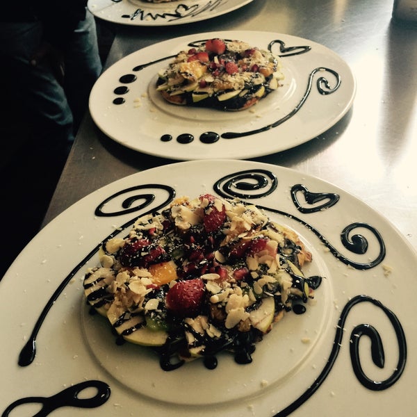 5/10/2016 tarihinde Karooke C.ziyaretçi tarafından Karooke Chef Cafe &amp; Bistro'de çekilen fotoğraf