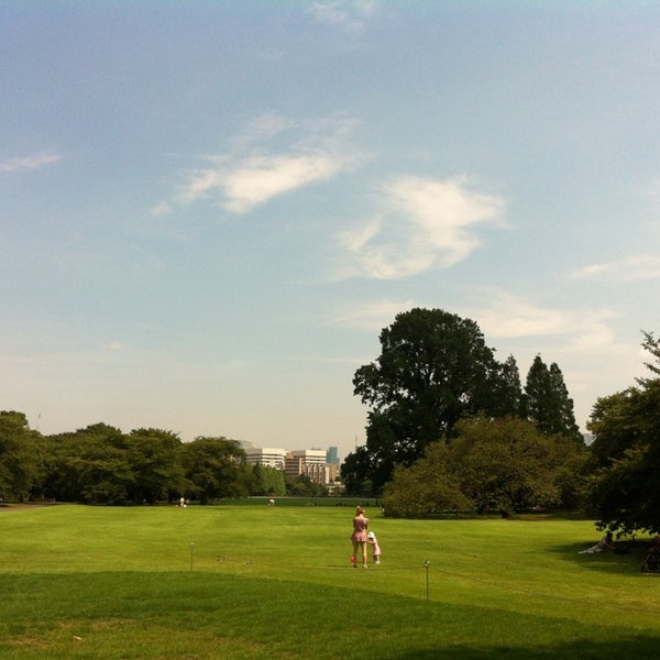 Photos At 風景式庭園 Garden In 新宿区 Photos At 風景式庭園 Garden In 新宿区