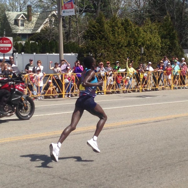 heartbreak hill running store