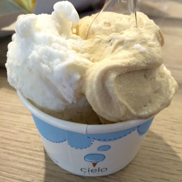 Photo taken at Cielo Dolci - Specialist in Italian Frozen Desserts by Charlotte T. on 6/8/2014
