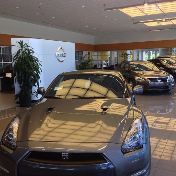 Downtown Nashville Nissan Auto Dealership in Nashville