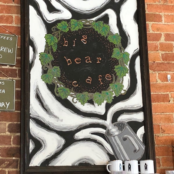 Foto tirada no(a) Big Bear Cafe por Brooke H. em 1/15/2019