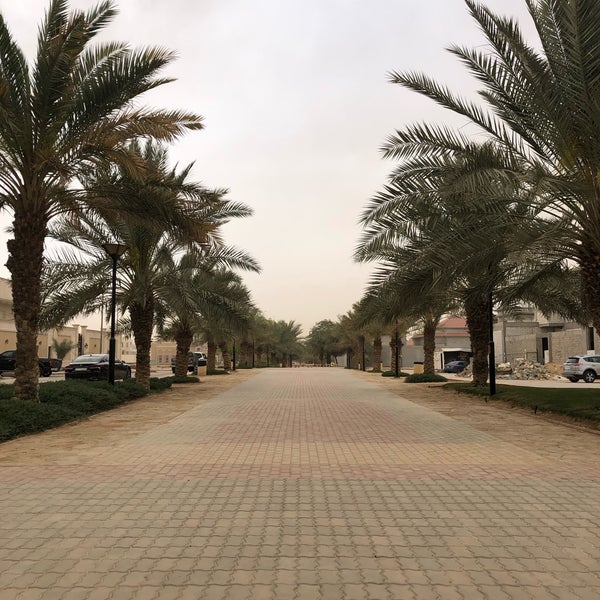 ممشى حي الملقا Al Malqa District Walk Track In الملقا