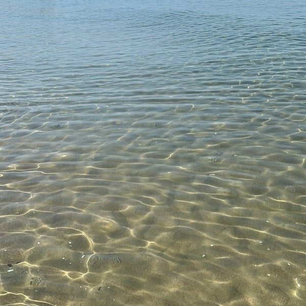 Foto diambil di Aqua Beach oleh Mustafa 🦅 pada 7/14/2023
