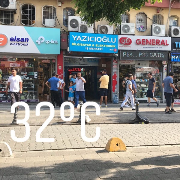 Photo taken at Yazıcıoğlu İş Hanı by Mustafa 🦅 on 7/23/2018