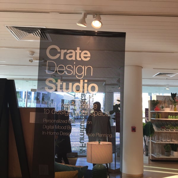 Photo taken at Crate &amp; Barrel by Kay. L. on 2/1/2019