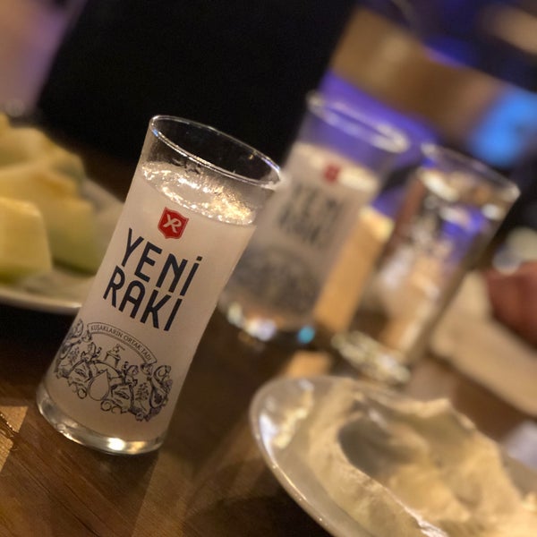 Das Foto wurde bei Şişman Efes Pub von ꫀꪑꫀꪶ am 6/10/2020 aufgenommen