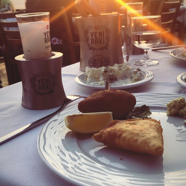 Foto diambil di Ayasaranda İmren Restaurant oleh Emre Ö. pada 7/31/2019