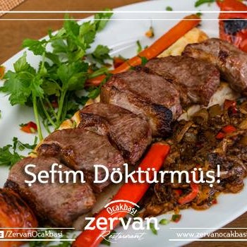 5/15/2015 tarihinde Zervan Restaurant &amp; Ocakbaşıziyaretçi tarafından Zervan Restaurant &amp; Ocakbaşı'de çekilen fotoğraf