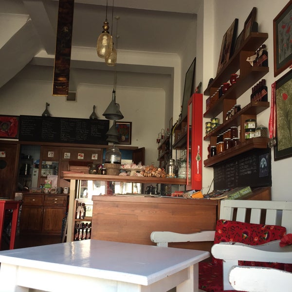 Foto tirada no(a) Ada Cafe &amp; Restaurant por Birol U. em 7/31/2017