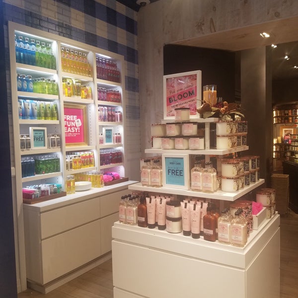 Bath Body Works 4400 Sharon Rd Spc G5 Bath Body Works 4400 Sharon Rd Spc G5