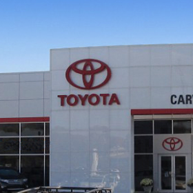 5/9/2015 tarihinde Carver Toyota of Columbusziyaretçi tarafından Carver Toyota of Columbus'de çekilen fotoğraf