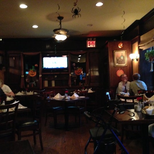 Das Foto wurde bei Bliss Street Station Restaurant von Mike C. am 10/14/2012 aufgenommen