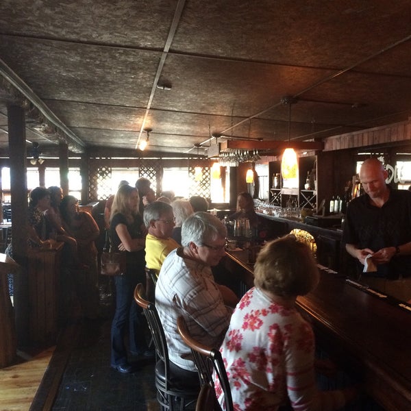 5/9/2015 tarihinde Bryan O.ziyaretçi tarafından The Huddle Kitchen &amp; Bar'de çekilen fotoğraf