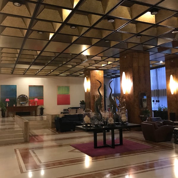 Foto tirada no(a) President Hotel Athens por Irani C. em 6/25/2017