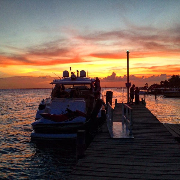 Isla mujeres причал