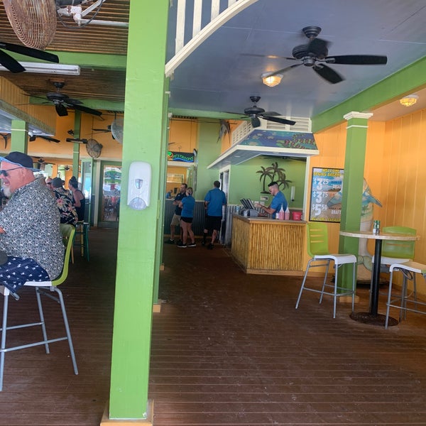 4/16/2022 tarihinde Jason S.ziyaretçi tarafından Palm Pavilion Beachside Grill &amp; Bar'de çekilen fotoğraf