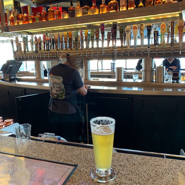 Photo taken at BJ&#39;s Restaurant &amp; Brewhouse by Jason S. on 1/22/2019