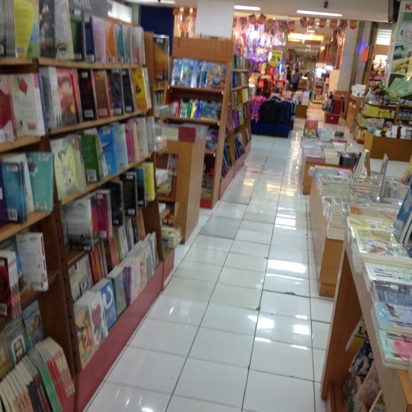 Toko Buku Salemba Toko Buku di Jakarta Timur