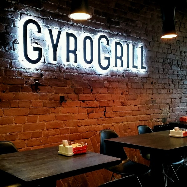 Photo taken at GyroGrill by Keron on 9/10/2016