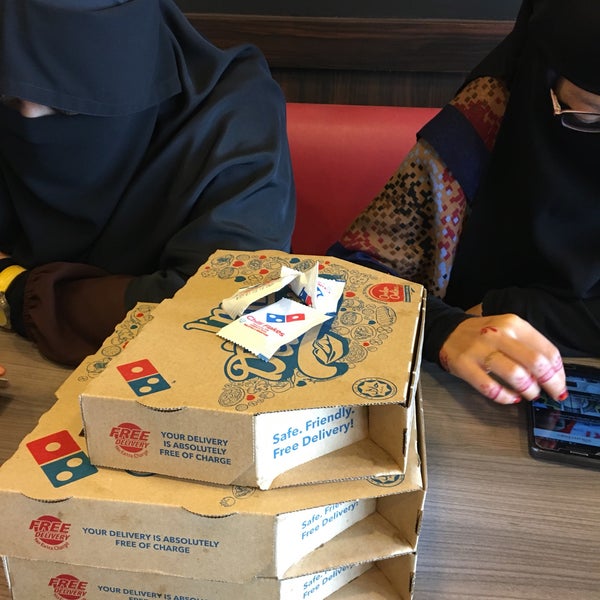 Domino's Pizza Gunung Rapat 22 tips