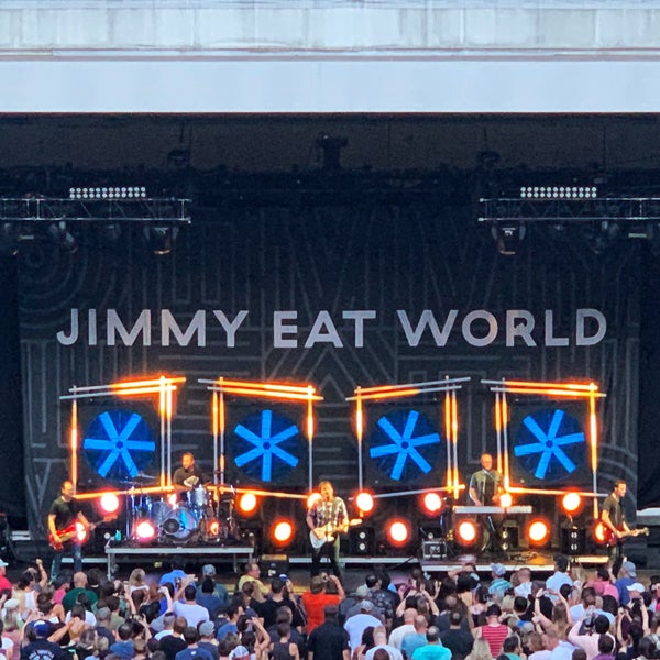 Photo taken at Chastain Park Amphitheater by Wendy H. on 7/28/2019