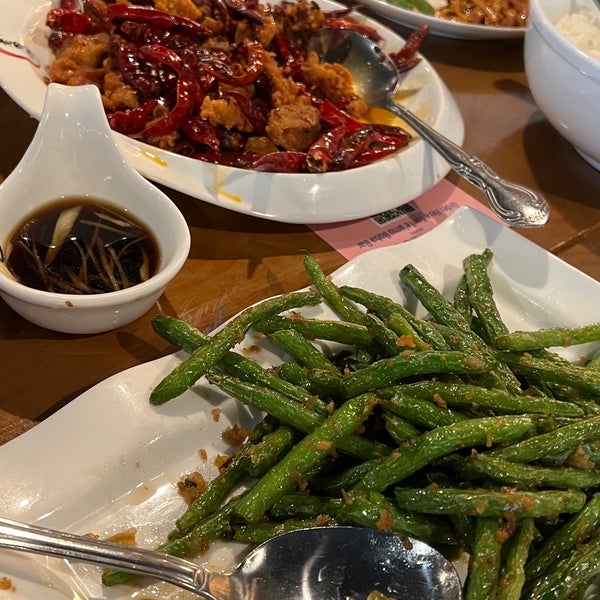 Foto scattata a Lao Sze Chuan Restaurant - Downtown/Michigan Ave da Jason C. il 12/25/2021