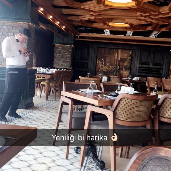Photo taken at Bursa İskender Kebapçısı by Ebrar B. on 6/4/2016