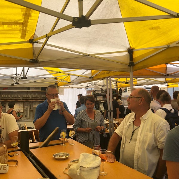 Photo taken at Erzeugermarkt Konstablerwache by Steve D. on 8/24/2019