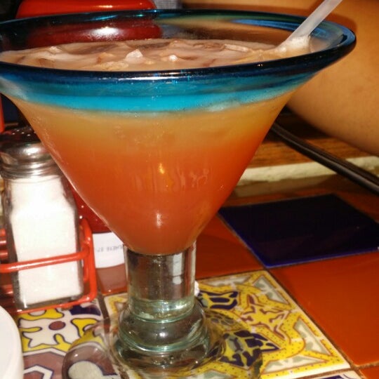 Photo taken at Chili&#39;s Grill &amp; Bar by Angelina M. on 6/6/2014