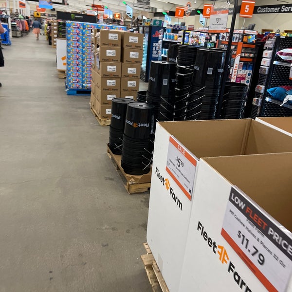 Fleet Farm Green Bay'da Büyük Mağaza