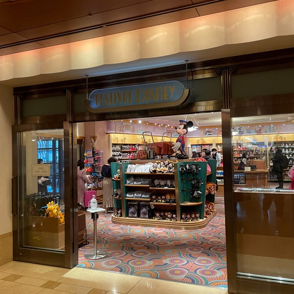 Photos At フェスティバルディズニー Festival Disney Gift Shop