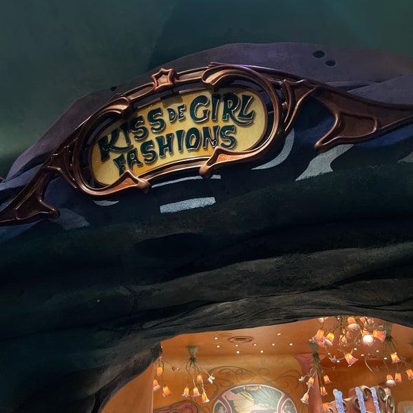 キス デ ガール ファッションズ 衣料品店