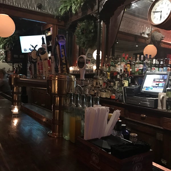 12/10/2016にSean R.がTeddy&#39;s Bar &amp; Grillで撮った写真