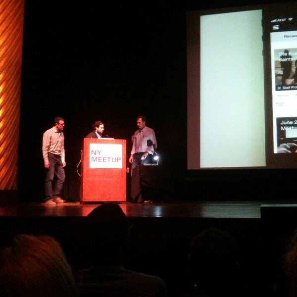 รูปภาพถ่ายที่ NYC Tech Meetup โดย Sam W. เมื่อ 6/11/2013