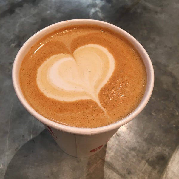 11/9/2016 tarihinde Karen K.ziyaretçi tarafından Gimme! Coffee'de çekilen fotoğraf