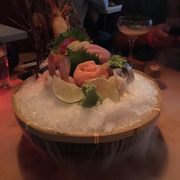 7/9/2017 tarihinde Karen K.ziyaretçi tarafından Blowfish Sushi to Die For'de çekilen fotoğraf