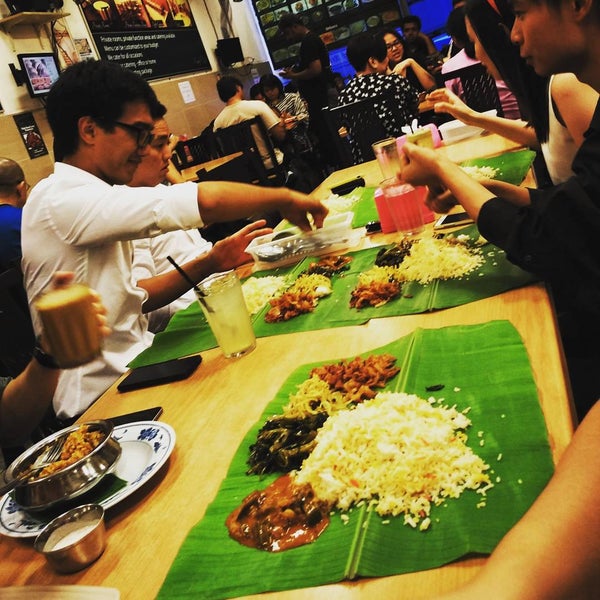 Foto tirada no(a) Curry Leaf Restaurant por Elaine L. em 7/16/2015