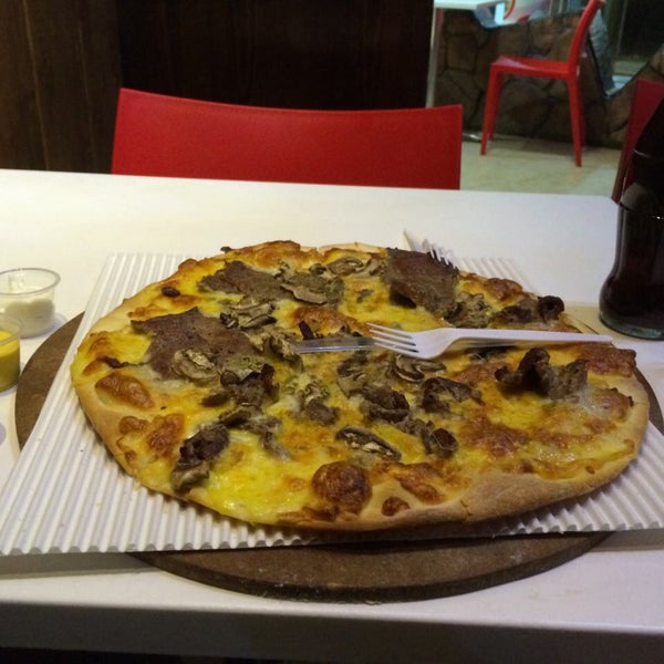 Пиццерия черепашки ниндзя. Pizza power. Pizza power. In the world biggest pizza. Детализированная иконка пиццы графика.