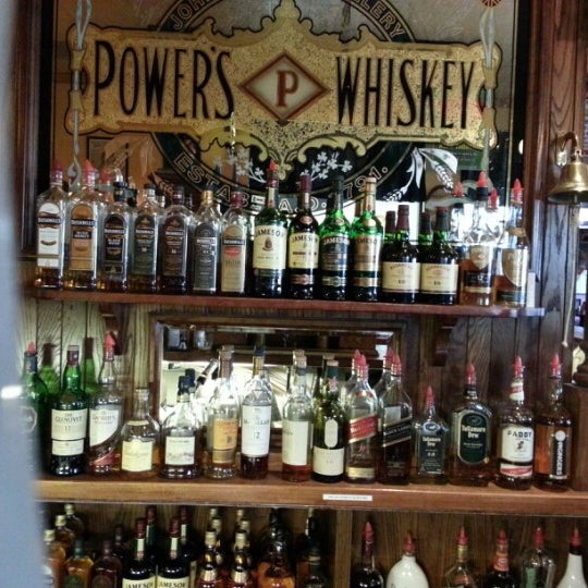 Foto tirada no(a) Keegan&#39;s Irish Pub por George S. em 9/22/2012