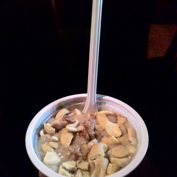 Monajjem Ice Cream and Juice Bar آبمیوه و بستنی منجم Juice Bar